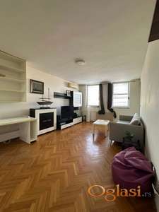 Odličan svetao stan na bulevaru oslobođenja!